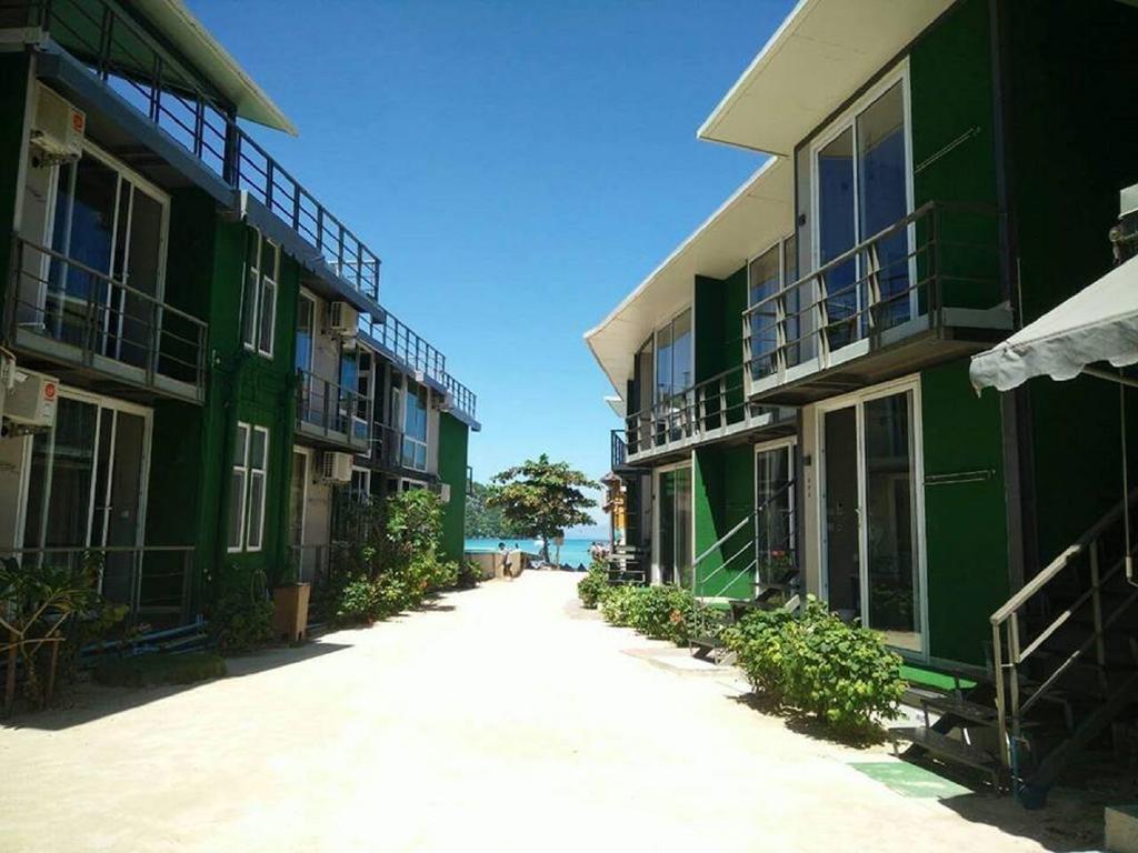 The Beacha Club Hotel Phi Phi Islands Exterior photo