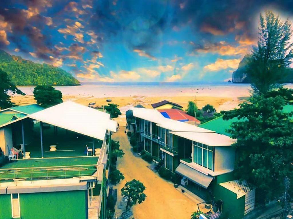 The Beacha Club Hotel Phi Phi Islands Exterior photo