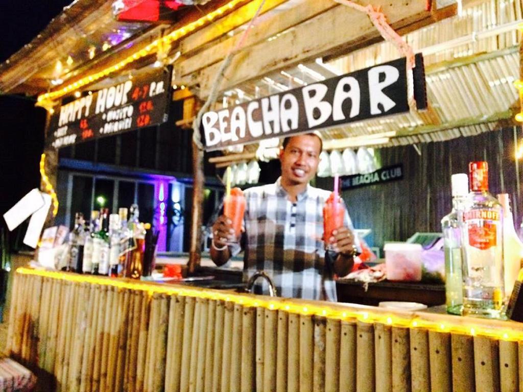 The Beacha Club Hotel Phi Phi Islands Exterior photo